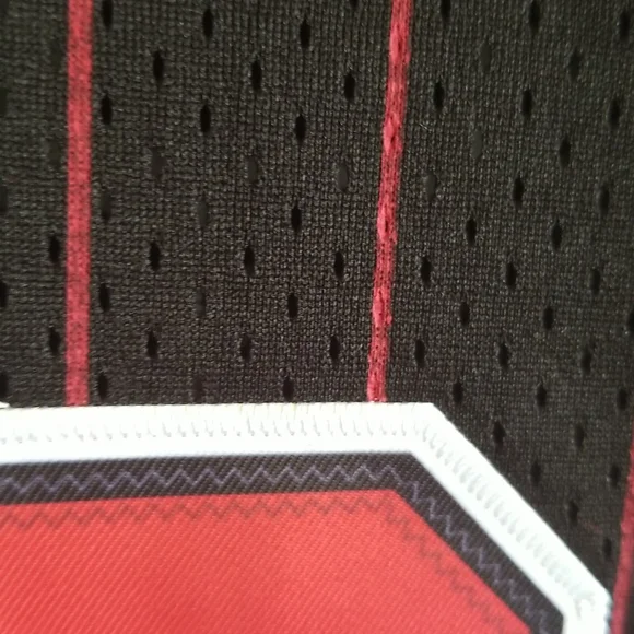 SCOTTIE PIPPEN CHICAGO BULLS PINSTRIPE JERSEY SIZE SMALL - Picture 5 of 11